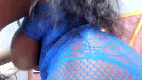 Mia online show from 03-24-26, 11:37