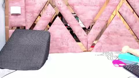 Snapshot of mia_alvares chatting on 07-08-26, 11:48 Mia online show from 07-08-26, 11:48
