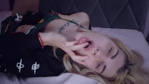 mia_angel online show from 11-04-25, 04:33