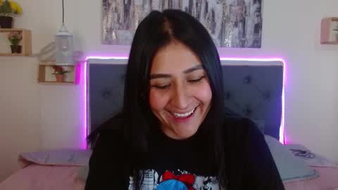 M I A  A Y R A online show from 10-04-25, 03:10