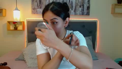 M I A  A Y R A online show from 12-20-25, 04:14