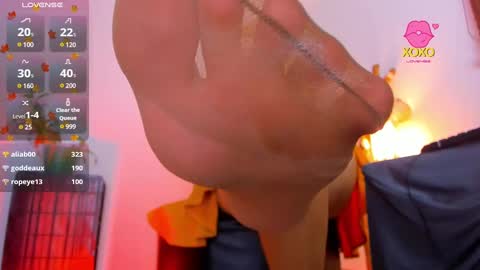 Snapshot of mia_beautyxx chatting on 01-03-25, 09:15 Mia online show from 01-03-25, 09:15