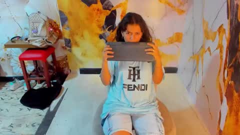 Snapshot of mia_bella18 chatting on 01-11-26, 07:08 Mia online show from 01-11-26, 07:08