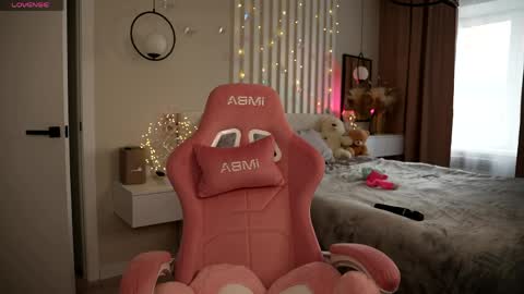 Just call me Kitty online show from 04-01-26, 08:59