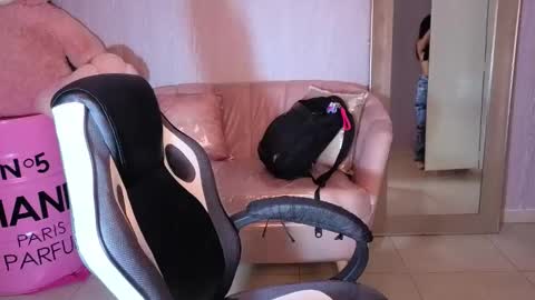 Mia  online show from 03-28-26, 12:16