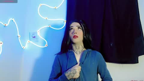 Snapshot of mia_califa_01 chatting on 05-17-26, 04:10 mia califa online show from 05-17-26, 04:10