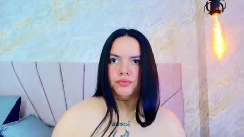 Snapshot of mia_candy_0 chatting on 05-22-26, 12:11 Mia online show from 05-22-26, 12:11
