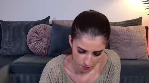 Snapshot of mia_carter99 chatting on 01-09-26, 01:08 Freya Allen online show from 01-09-26, 01:08