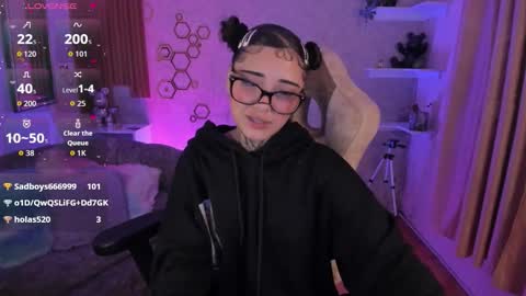 Mia online show from 02-15-26, 07:51