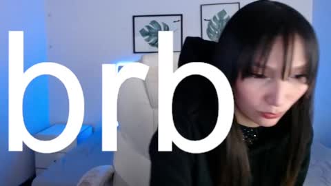 Snapshot of mia_collens_ chatting on 11-23-25, 02:00 MIA online show from 11-23-25, 02:00