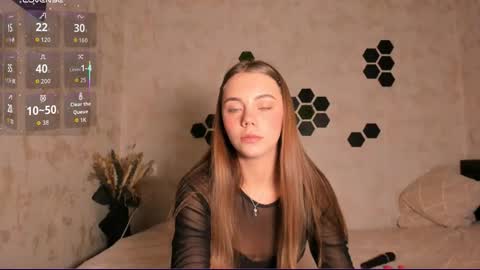 Mia  next stream Thursday 1400 UTC1 Friday 1400 UTC1 online show from 09-14-25, 02:05