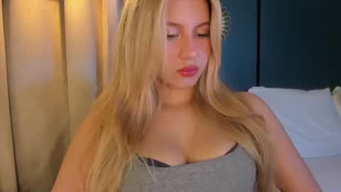 M I A  online show from 06-29-26, 07:14