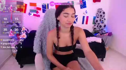 Snapshot of mia_cute_girl chatting on 07-06-26, 03:03 mia_cute_girl online show from 07-06-26, 03:03