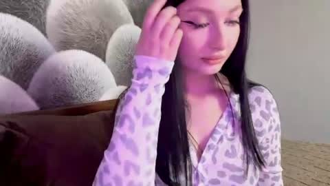 Mia online show from 07-10-26, 04:28
