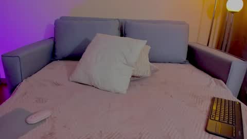 Snapshot of mia_daniellshot chatting on 02-28-26, 02:51 Sarah Luna online show from 02-28-26, 02:51