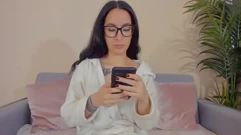 Snapshot of mia_daniellshot chatting on 06-30-26, 12:17 Sarah Luna online show from 06-30-26, 12:17