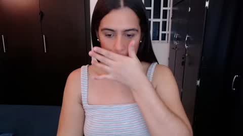 Snapshot of mia_danielsx chatting on 12-18-24, 02:42 Mia online show from 12-18-24, 02:42