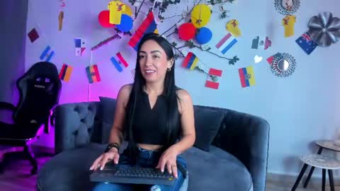 Snapshot of mia_davis__ chatting on 06-21-26, 12:08 mia_davis__ online show from 06-21-26, 12:08