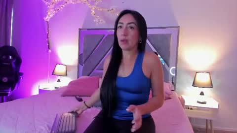 Snapshot of mia_davis__ chatting on 07-06-26, 11:29 mia_davis__ online show from 07-06-26, 11:29