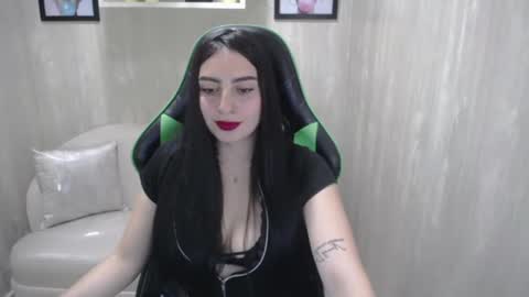 Mia  online show from 07-30-26, 04:17