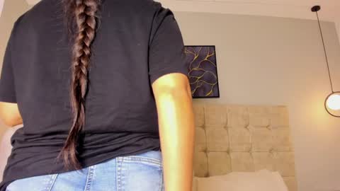 MIA help me get to 25 hands up online show from 05-24-26, 04:17