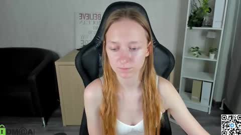 Snapshot of mia_e1fie chatting on 12-03-25, 09:18 mia_e1fie online show from 12-03-25, 09:18