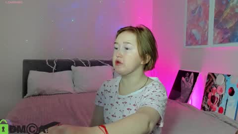 Snapshot of mia_ferd chatting on 10-20-25, 02:34 Mia online show from 10-20-25, 02:34