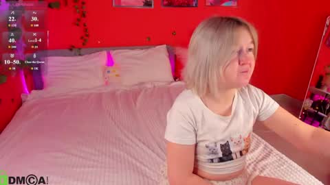 Mia online show from 04-24-26, 03:09