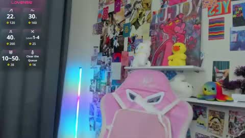 Mia online show from 07-07-26, 06:47