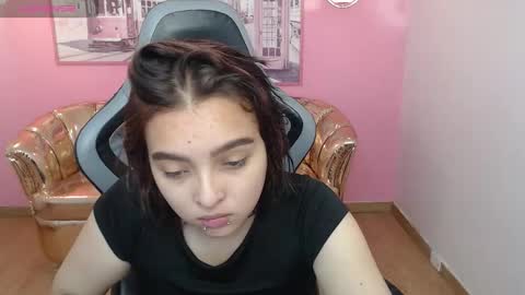 Snapshot of mia_foster_t chatting on 11-30-25, 01:15 Mia online show from 11-30-25, 01:15