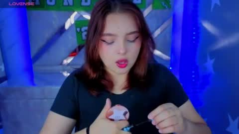 Snapshot of mia_foster_t chatting on 07-04-26, 01:28 Mia online show from 07-04-26, 01:28