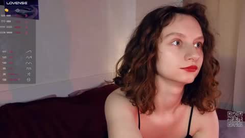 Snapshot of mia_frizz chatting on 02-27-25, 01:17 Mia online show from 02-27-25, 01:17