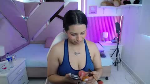 mia_garcia28 online show from 09-17-25, 07:59
