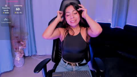 Mia online show from 01-09-25, 01:02