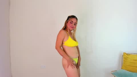 Mia online show from 01-14-25, 11:27