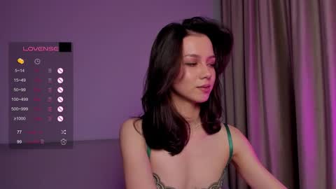 Mia online show from 09-28-25, 07:30