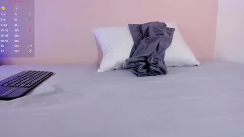 Snapshot of mia_holson chatting on 02-04-26, 12:00 I am Mia online show from 02-04-26, 12:00