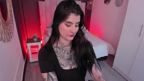 Snapshot of mia_jagger chatting on 05-25-26, 06:58 Val online show from 05-25-26, 06:58