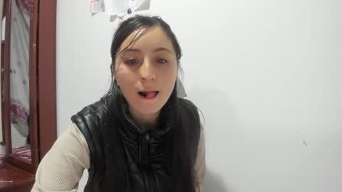 Snapshot of mia_kanee chatting on 02-16-25, 12:41 mia kaneee online show from 02-16-25, 12:41