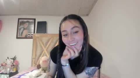 Snapshot of mia_kanee chatting on 09-25-25, 10:02 mia kaneee online show from 09-25-25, 10:02