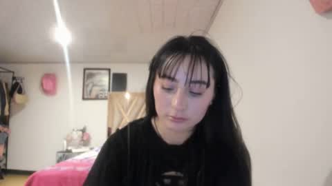 Snapshot of mia_kanee chatting on 10-26-25, 08:37 mia kaneee online show from 10-26-25, 08:37