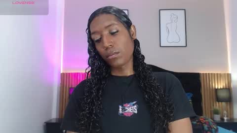 Mia online show from 02-13-26, 05:42