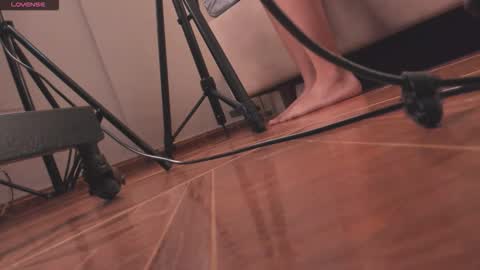 Snapshot of mia_kisses2 chatting on 10-15-25, 03:28 Mia online show from 10-15-25, 03:28