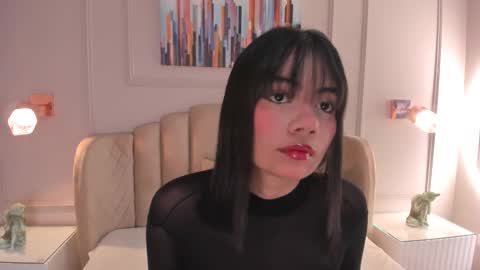 Snapshot of mia_kisses2 chatting on 11-23-25, 02:33 Mia online show from 11-23-25, 02:33