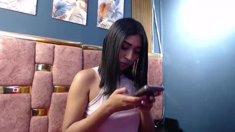 Snapshot of mia_konor06 chatting on 05-27-26, 10:56 Mia. online show from 05-27-26, 10:56