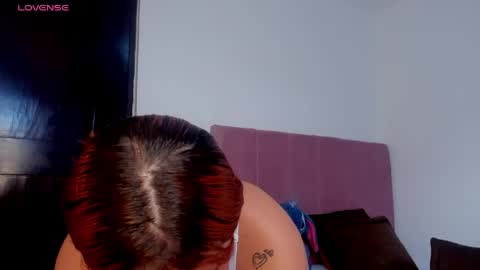 mia_lauryn online show from 04-19-26, 08:00