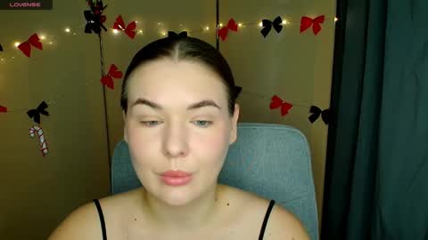 mia_lemm online show from 12-22-25, 07:49