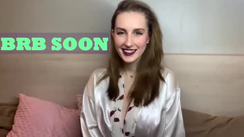 Snapshot of mia_little_witch chatting on 01-31-25, 06:36 Mia online show from 01-31-25, 06:36