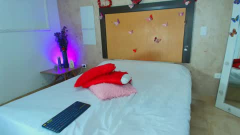 Snapshot of mia_lopez52 chatting on 05-22-26, 06:13 MIALOPEZ . Y . online show from 05-22-26, 06:13