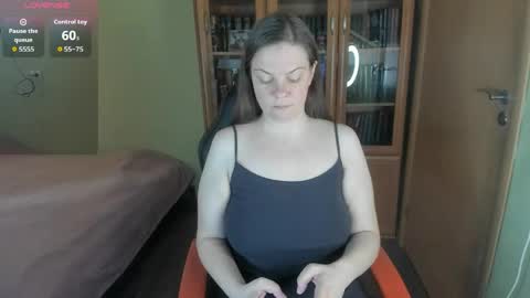 Snapshot of mia_lores chatting on 06-02-26, 12:07 mia_lores online show from 06-02-26, 12:07